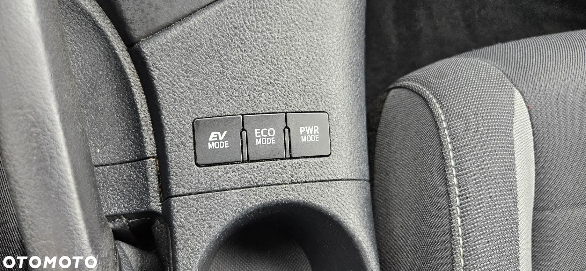 Toyota Auris 1.8 VVT-i Hybrid Automatik Comfort - 32