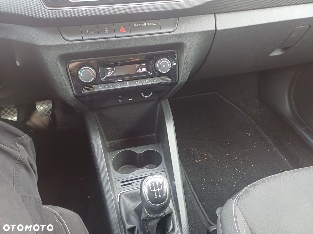 Skoda Fabia 1.2 TSI Monte Carlo - 11