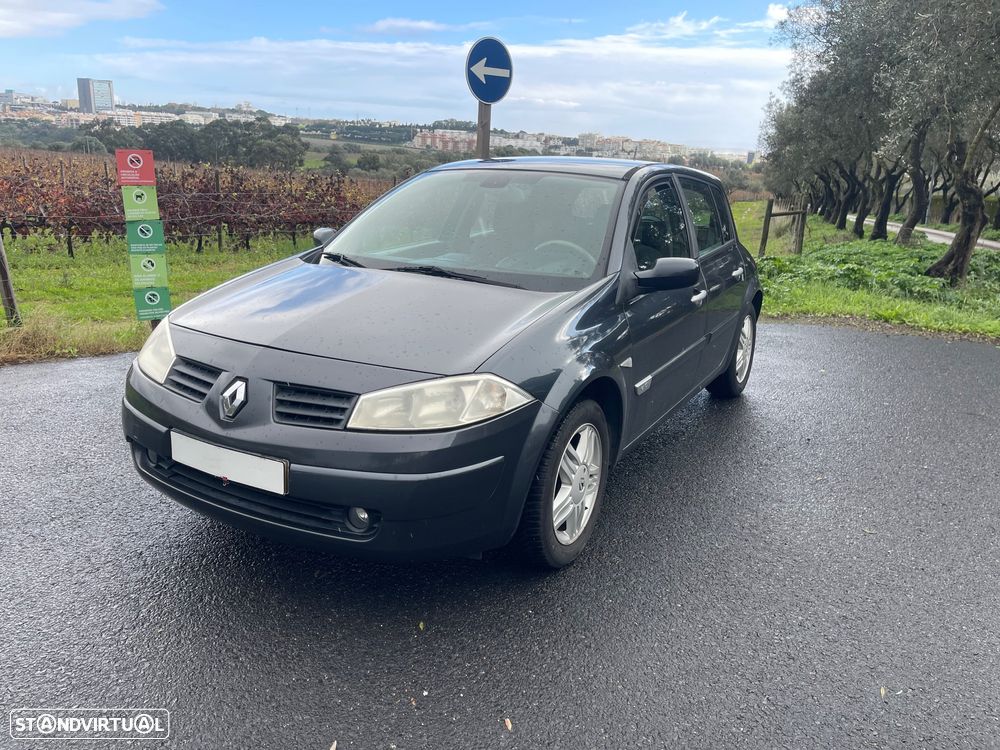 Renault Mégane - 5