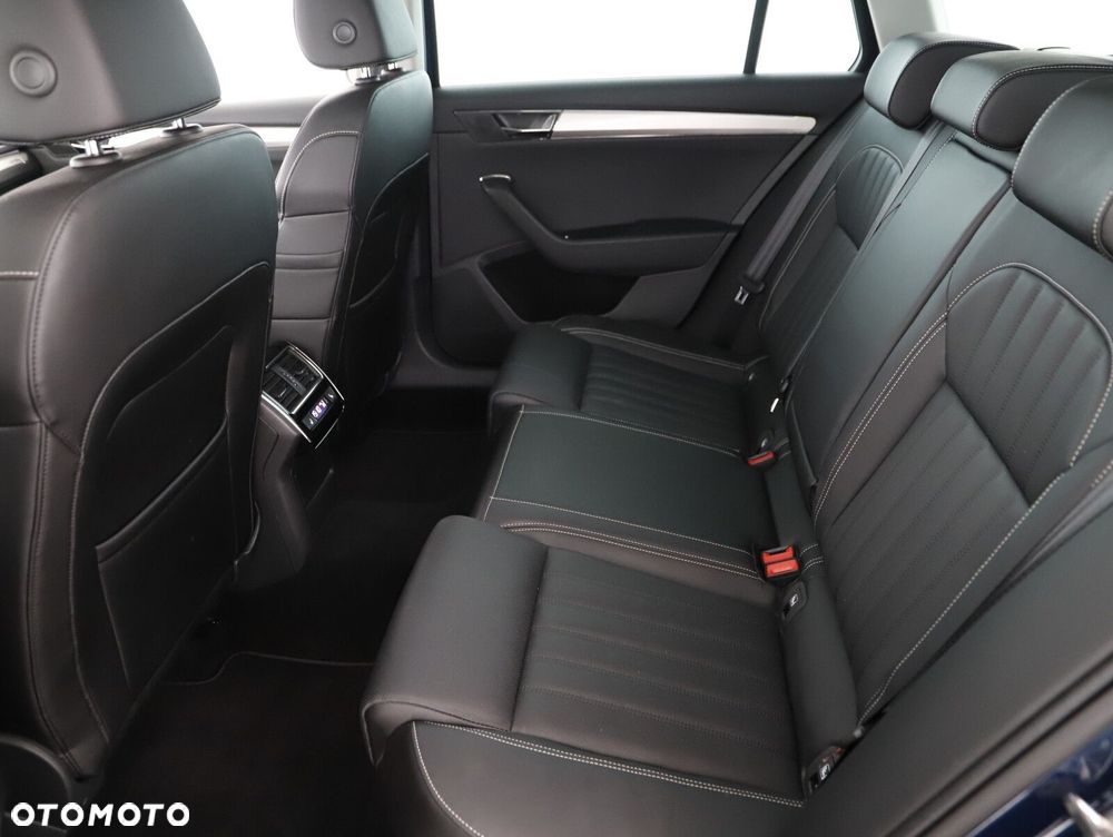 Skoda Superb 2.0 TDI SCR L&K DSG - 13