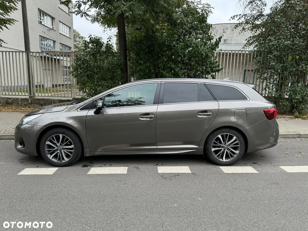 Toyota Avensis 1.8 Prestige MS - 3