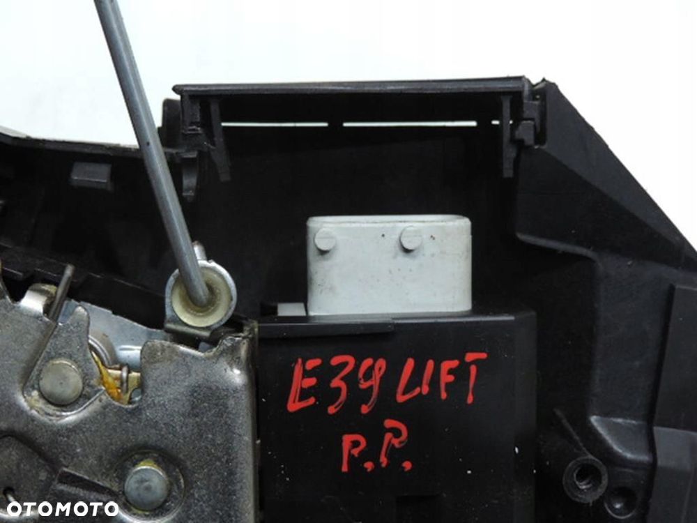 ZAMEK DRZWI PRAWY PRZÓD BMW E39 LIFT - 2
