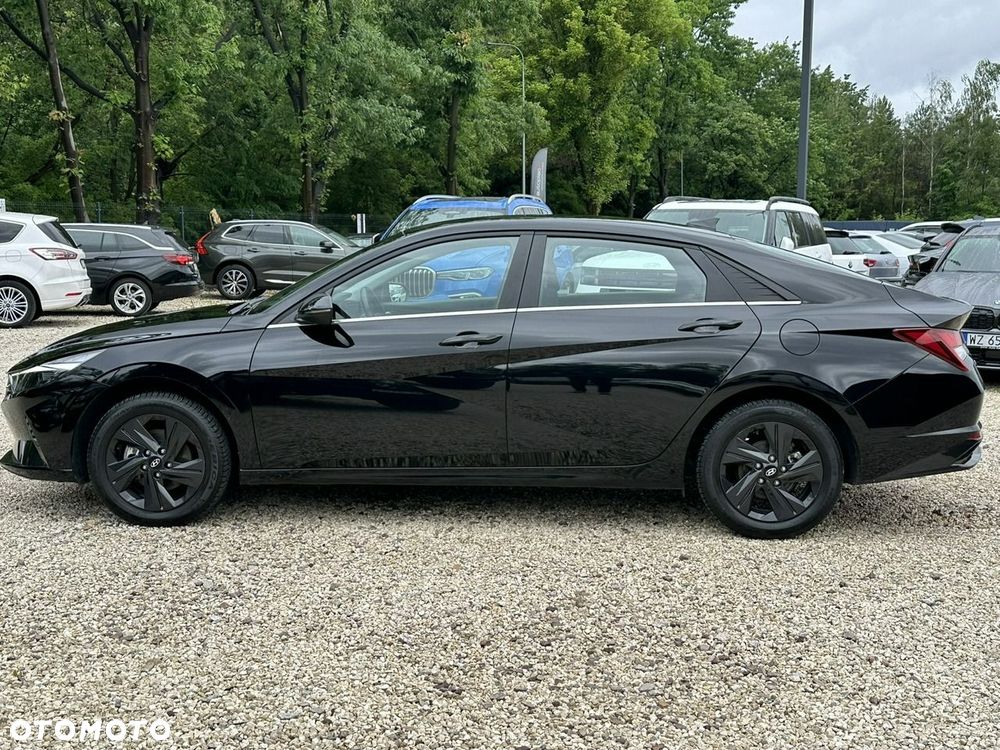 Hyundai Elantra - 5