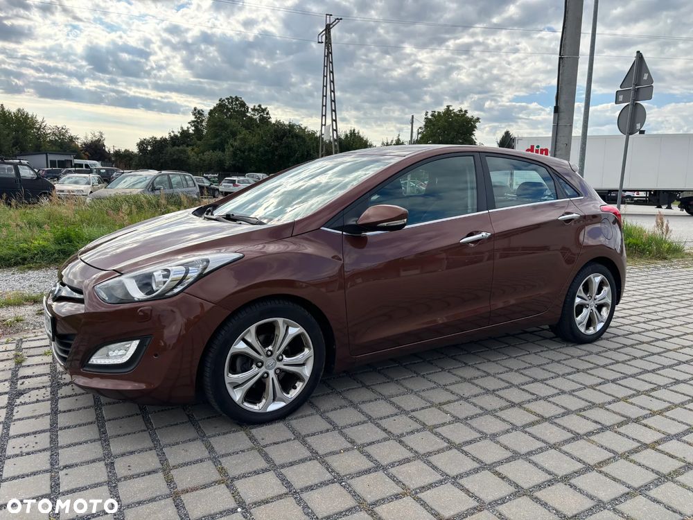 Hyundai i30 blue 1.6 CRDi Trend - 13