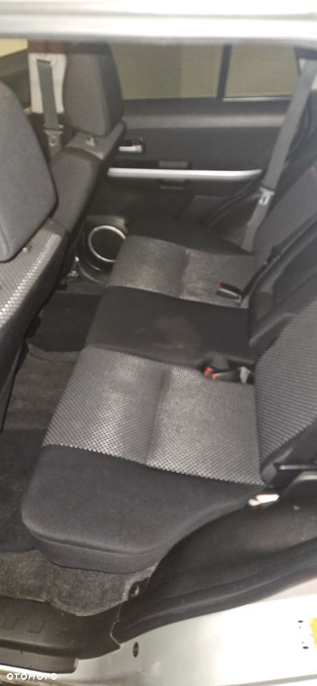 Suzuki Grand Vitara 2.0 - 12