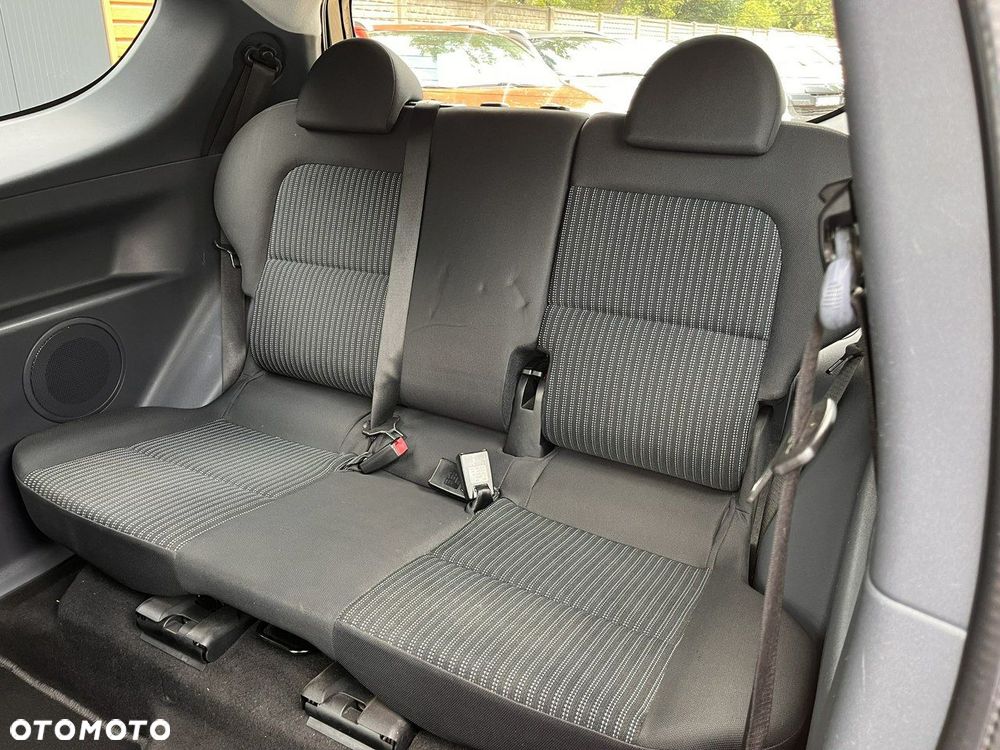 Mitsubishi Colt - 14