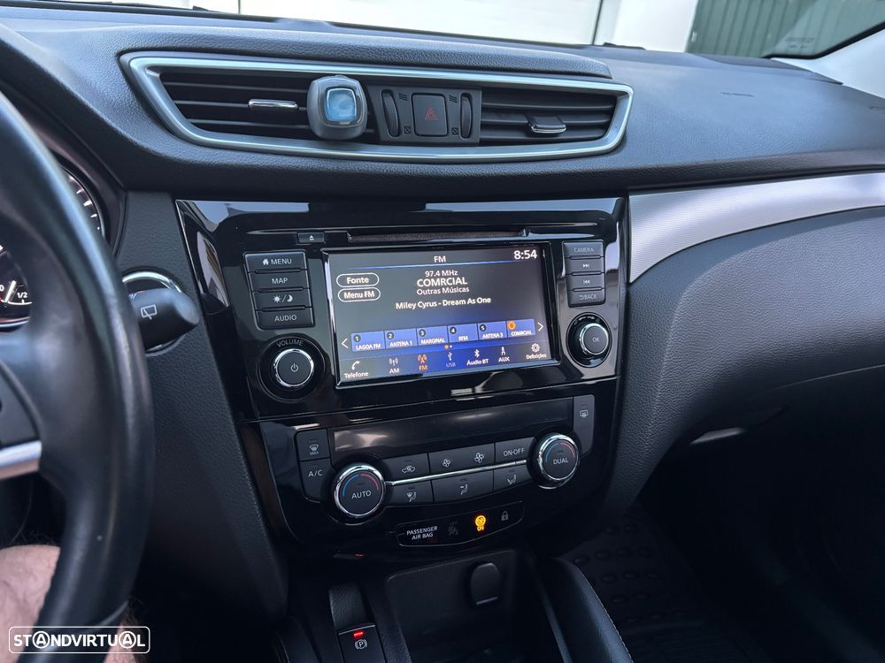 Nissan Qashqai 1.3 DIG-T N-Connecta J18 - 43