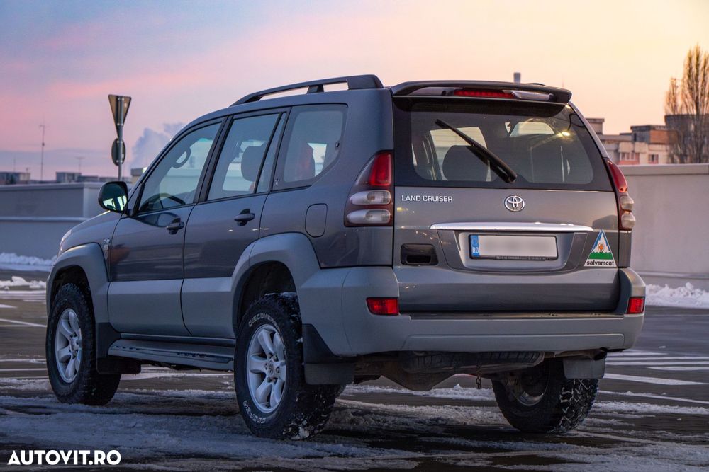Toyota Land Cruiser - 3