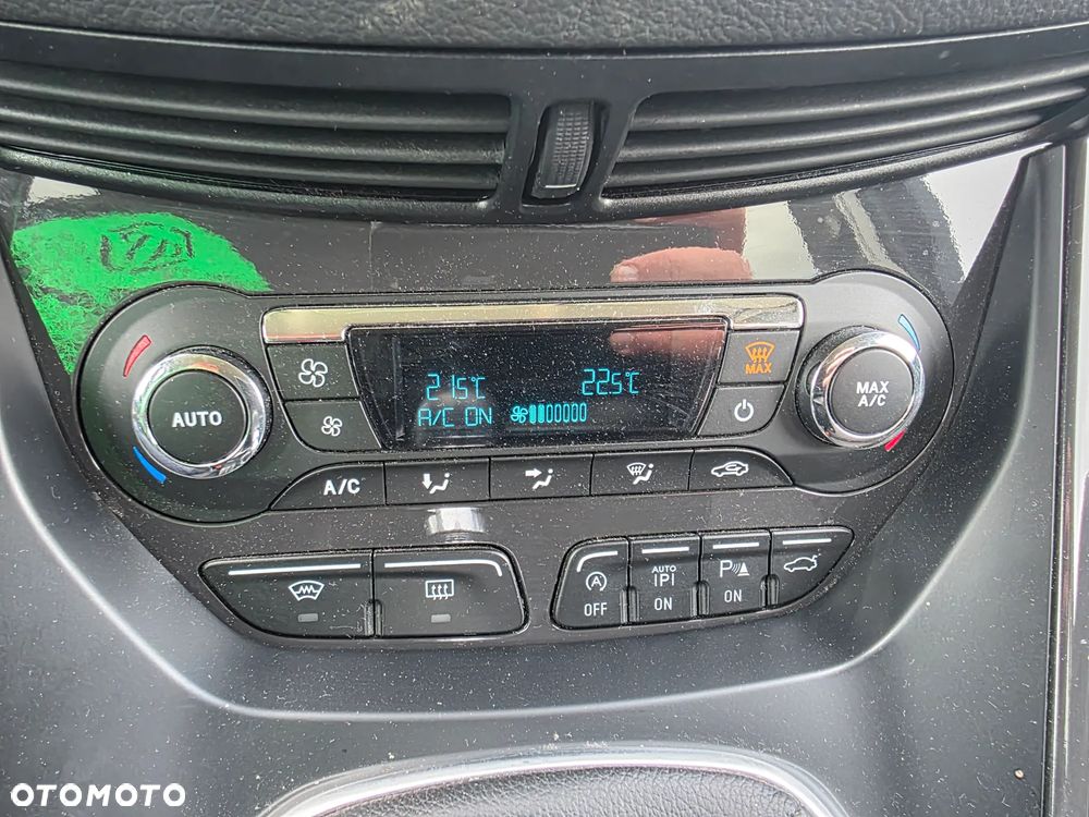 Ford Kuga 1.5 EcoBoost 2x4 Titanium - 12