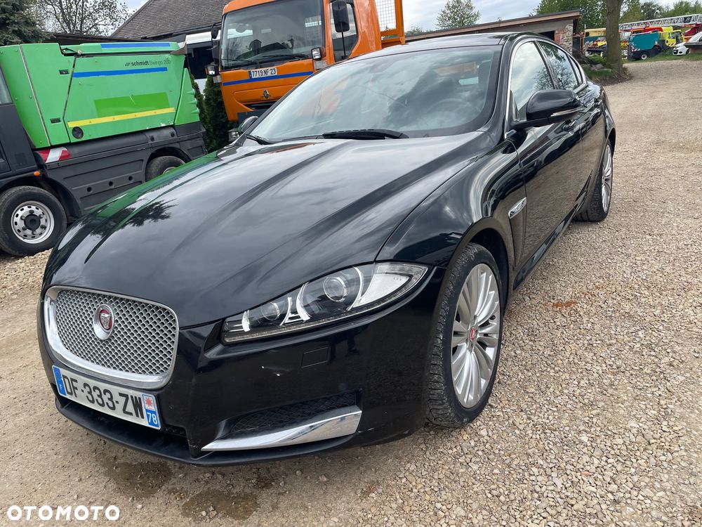 Jaguar XF 35t AWD Pure - 2