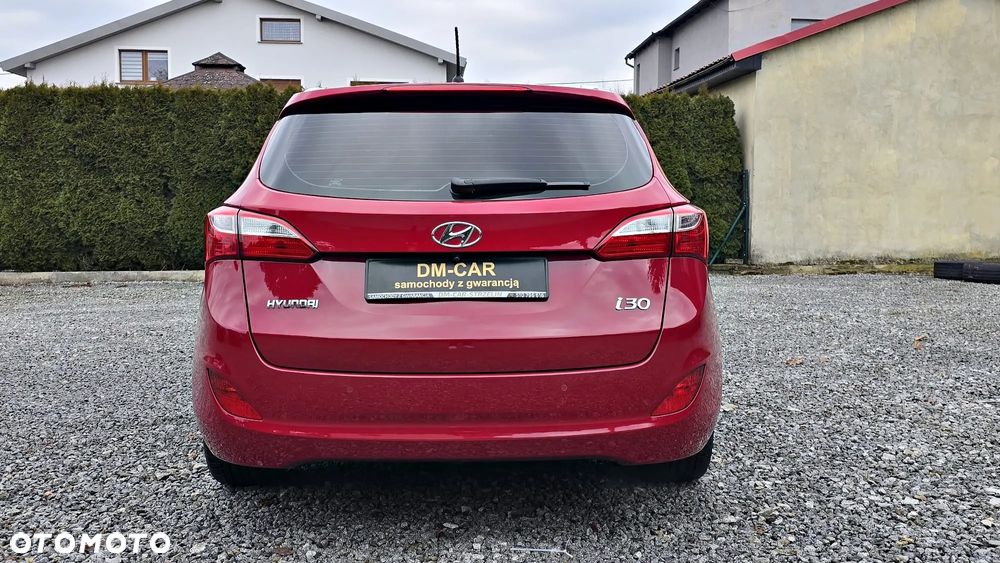 Hyundai i30 blue Kombi 1.6 GDi Passion - 16