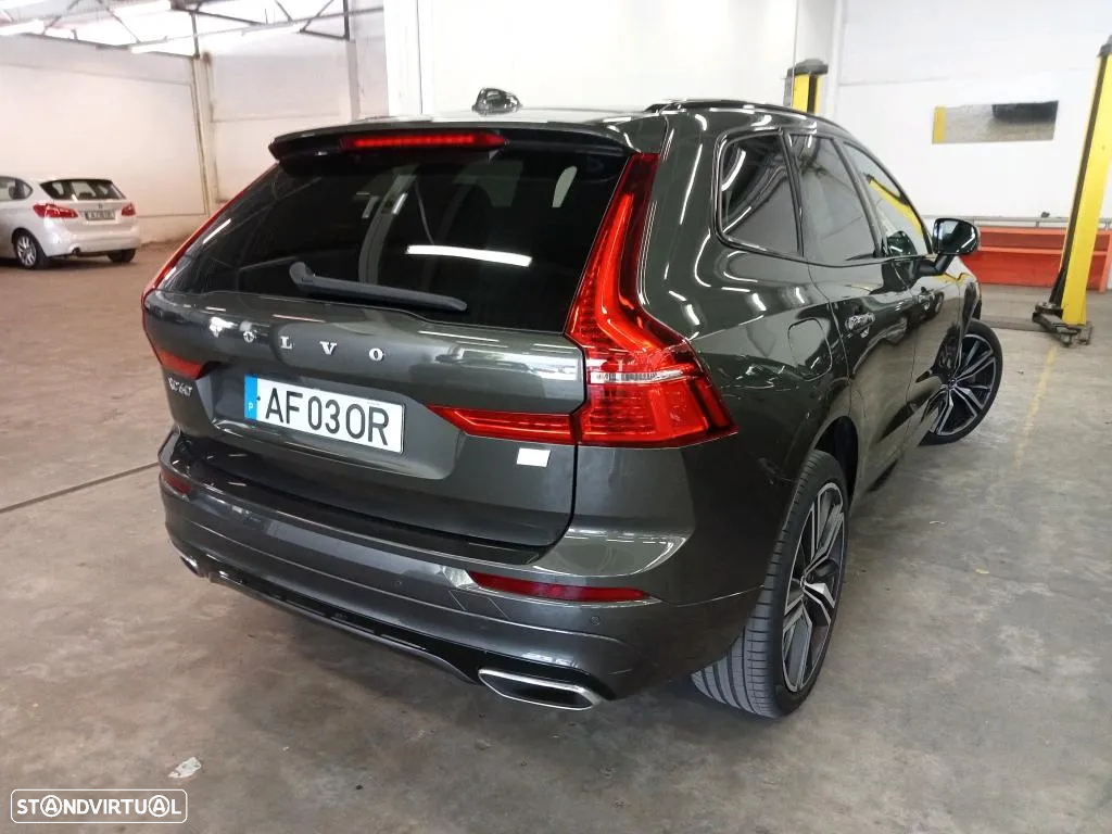 Volvo XC 60 2.0 T6 PHEV R-Design AWD - 3