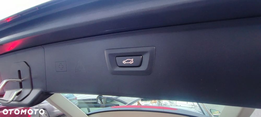 BMW Seria 5 525d xDrive - 23