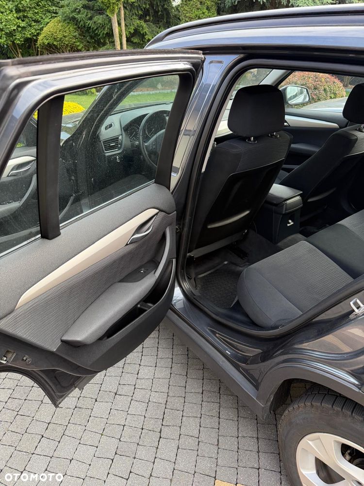 BMW X1 sDrive18d xLine - 8
