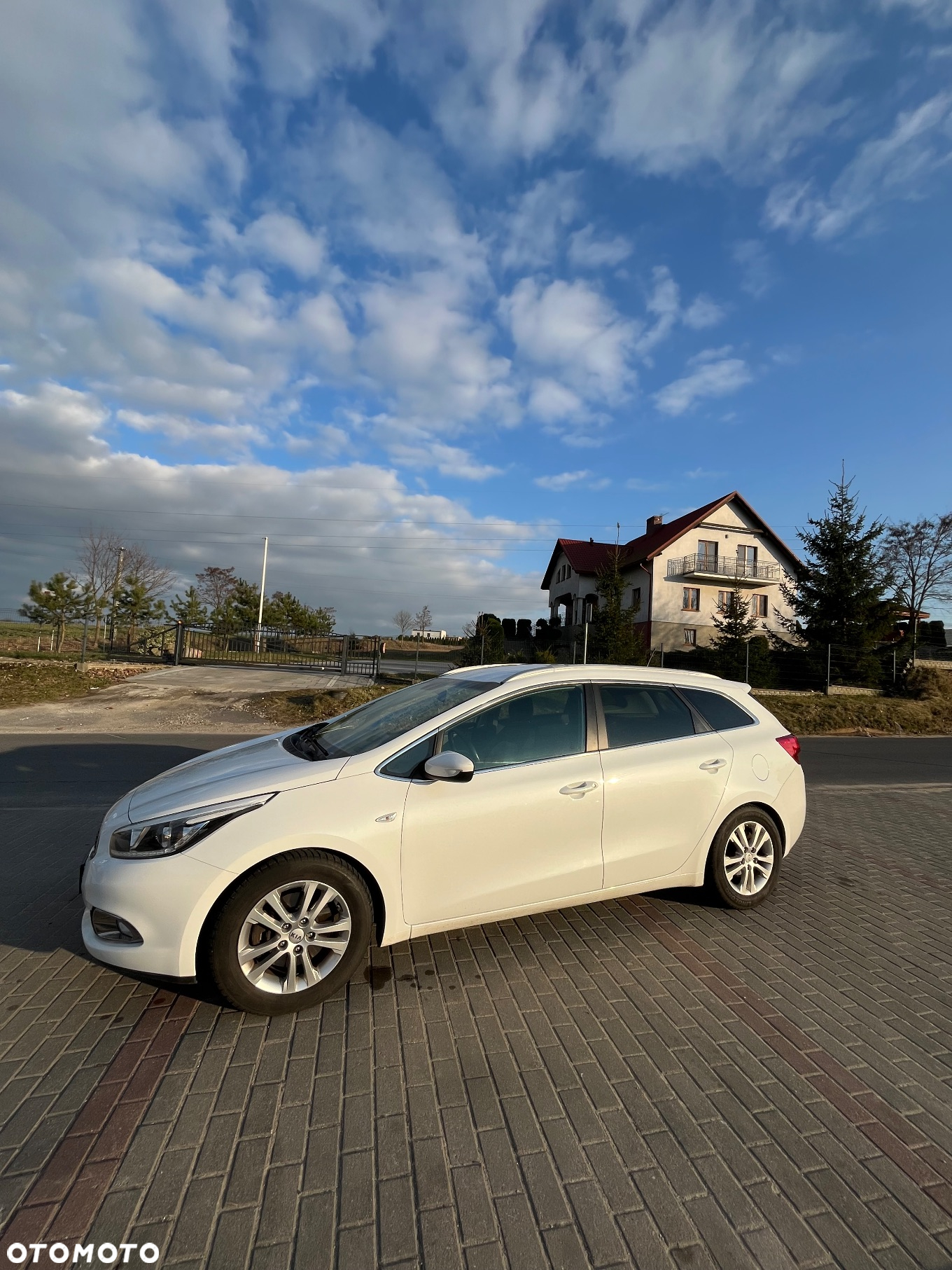 Kia Ceed - 11