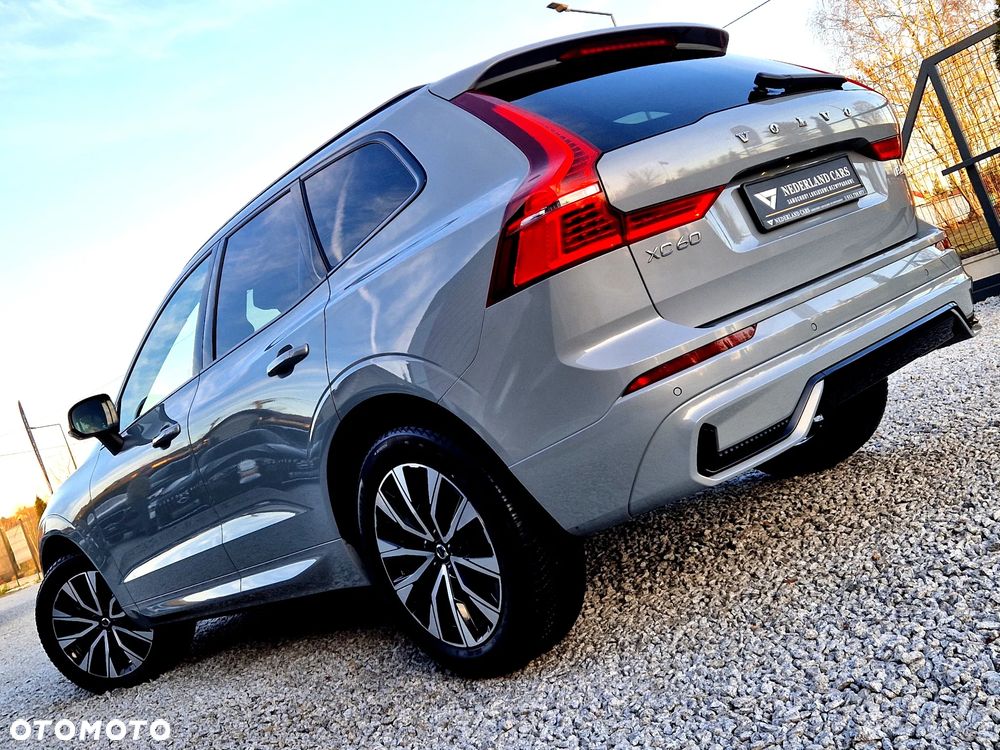 Volvo XC 60 B4 D AWD Plus Dark - 6