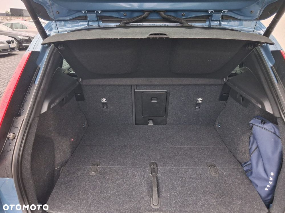 Volvo XC 40 - 23