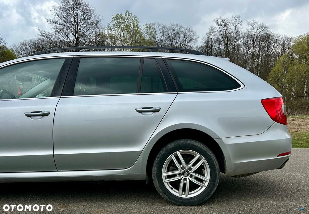 Skoda Superb 1.6 TDI Comfort / Active Greenline - 4