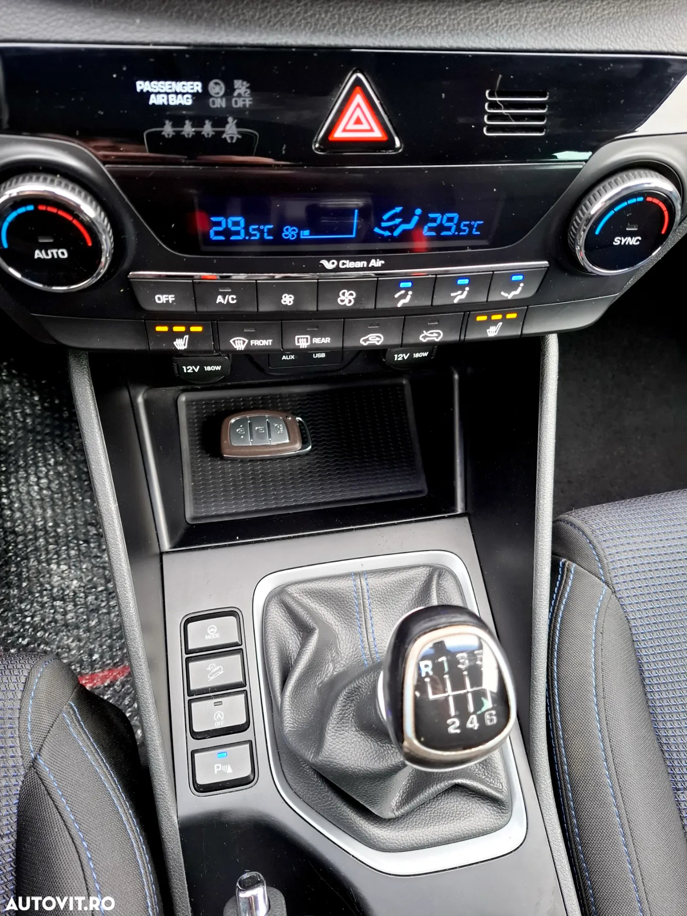 Hyundai Tucson blue 1.7 CRDi 2WD Intro Edition - 14