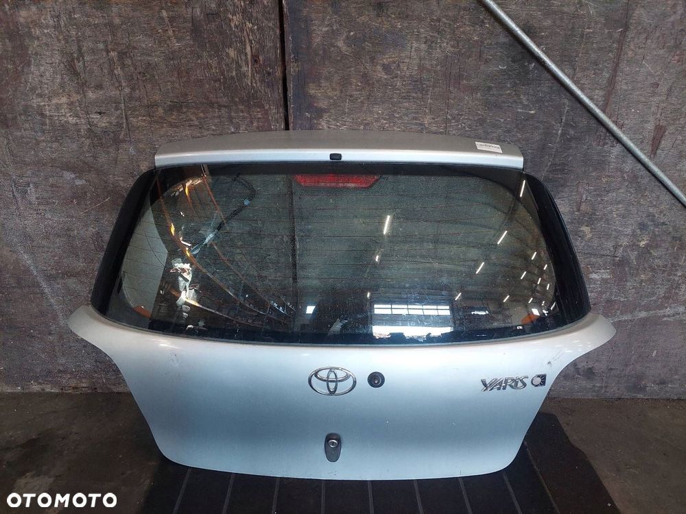 KLAPA BAGAŻNIKA TOYOTA YARIS I 199 - 1