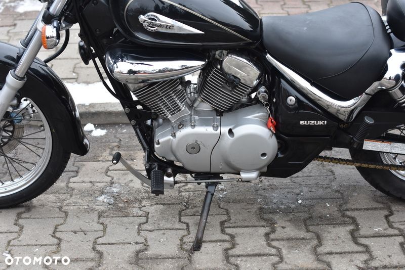 Suzuki Intruder - 25