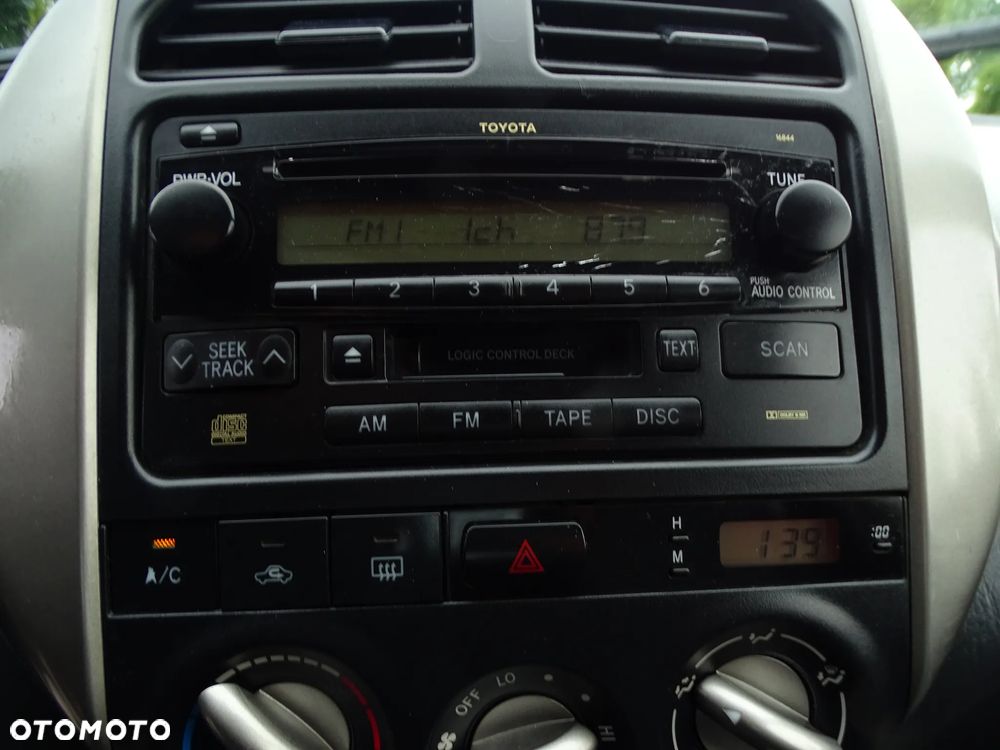 Toyota RAV4 - 26
