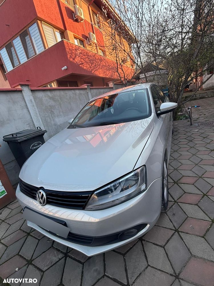 Volkswagen Jetta 1.2 TSI Comfortline - 1