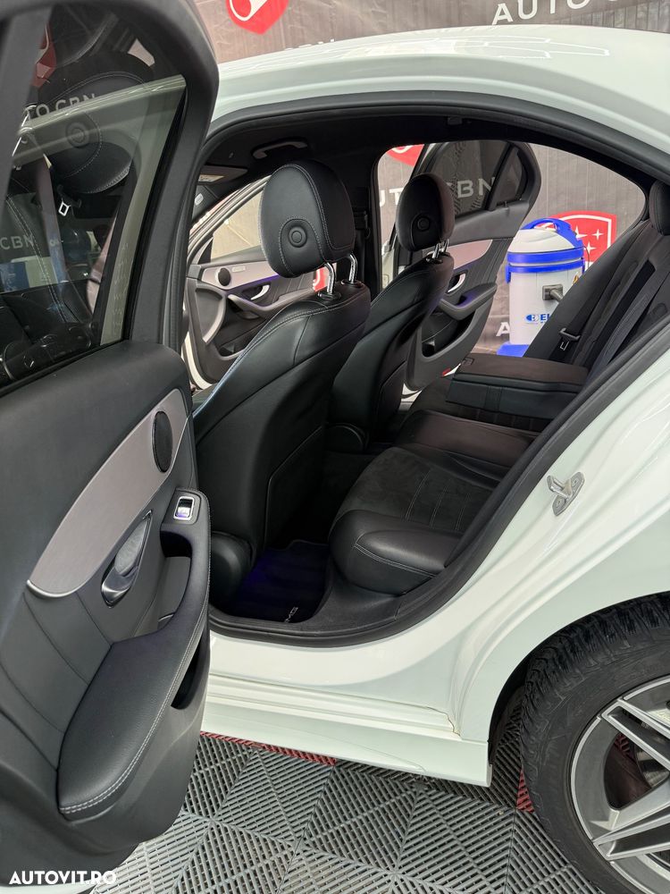 Mercedes-Benz C 300 d e T-Modell Aut - 11
