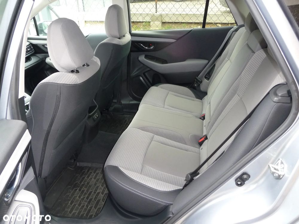 Subaru Outback - 12