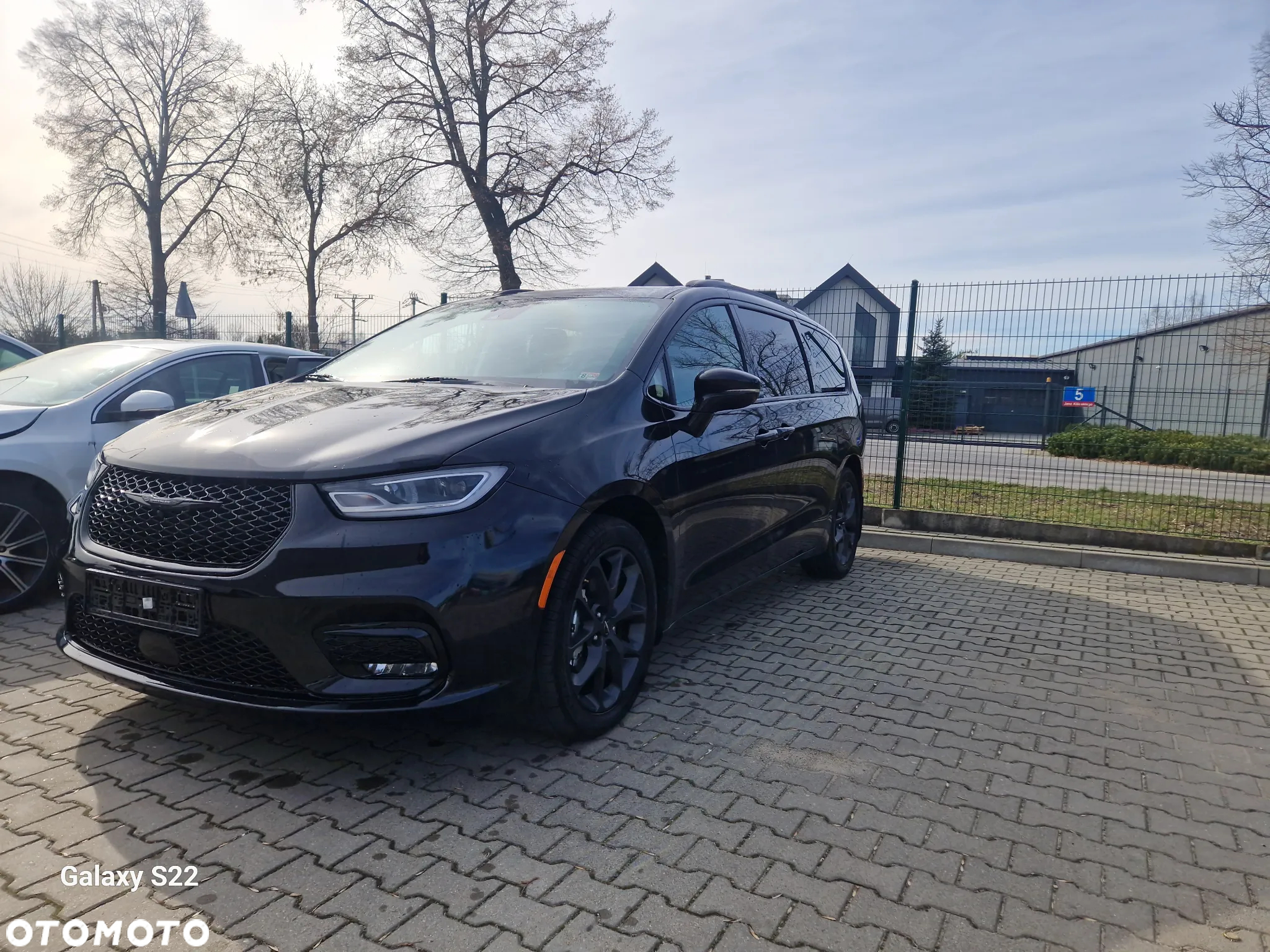 Chrysler Pacifica - 29
