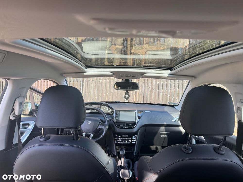 Peugeot 2008 1.2 Pure Tech GPF Allure S&S - 4