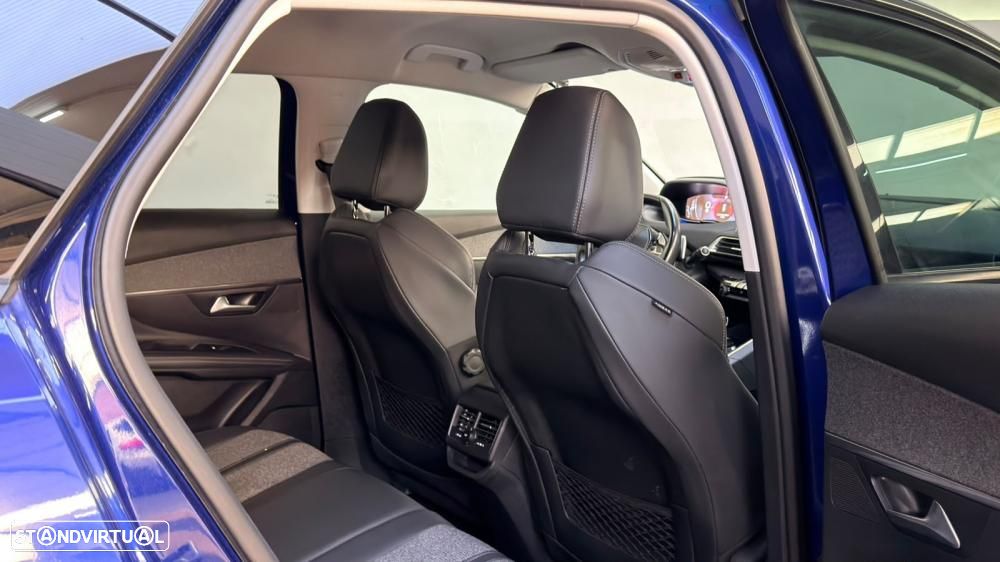 Peugeot 3008 1.5 BlueHDi Allure Pack EAT8 - 18