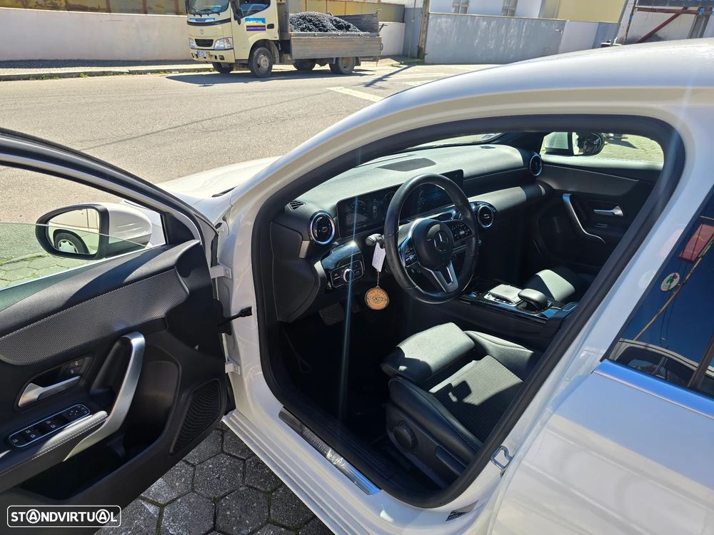 Mercedes-Benz A 180 - 9
