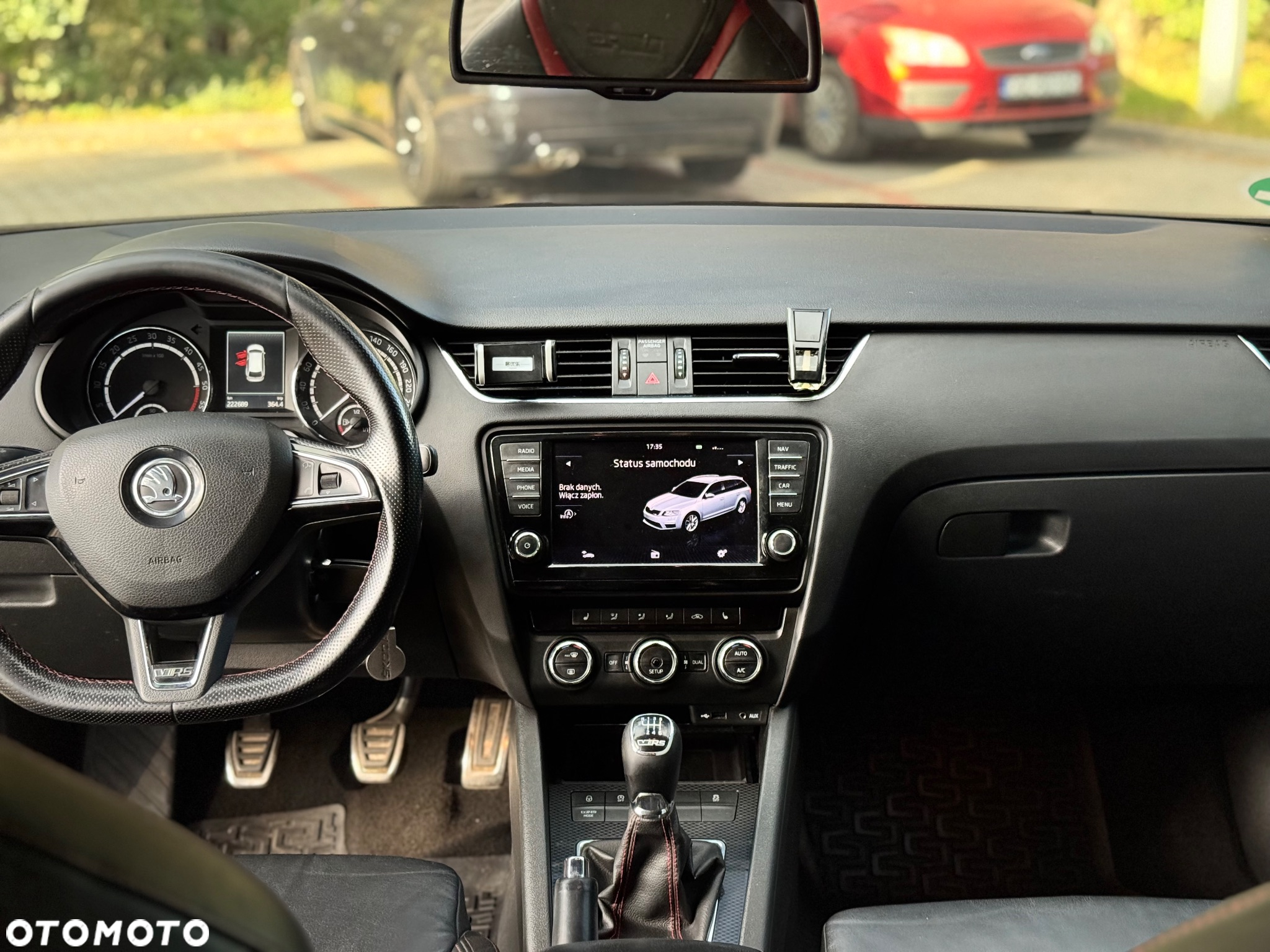 Skoda Octavia Combi 2.0 TDI RS - 37