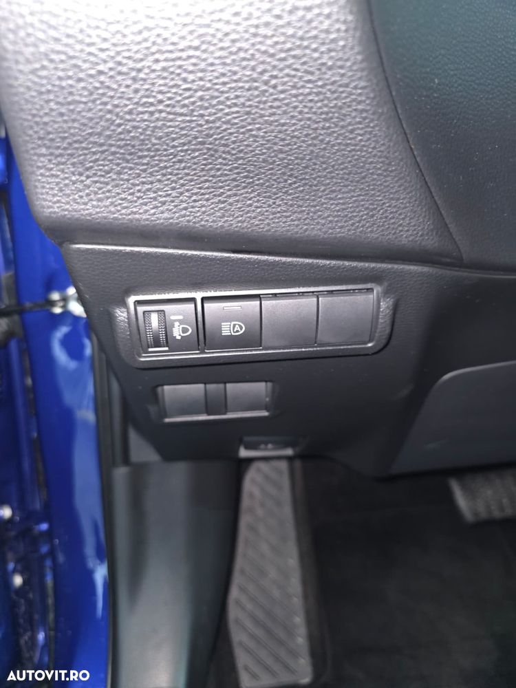 Toyota Corolla Cross - 13