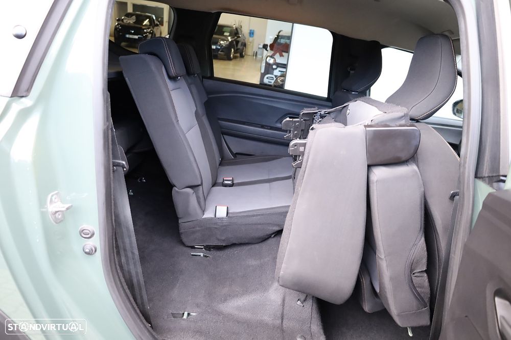Dacia Jogger 1.0 TCe Extreme 7L - 41