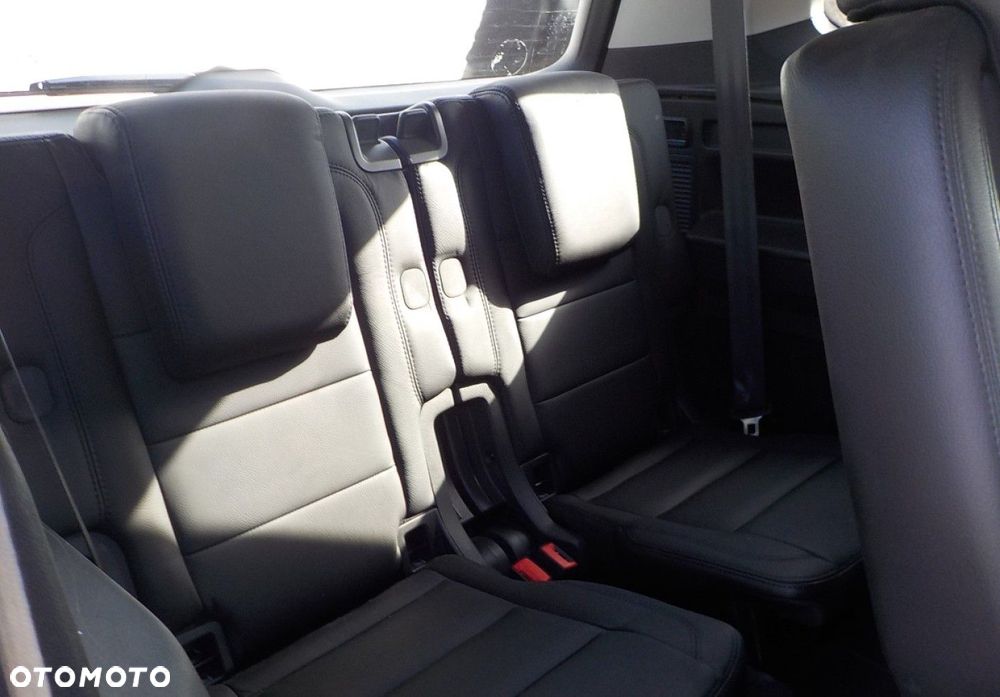 Volkswagen Touran - 21