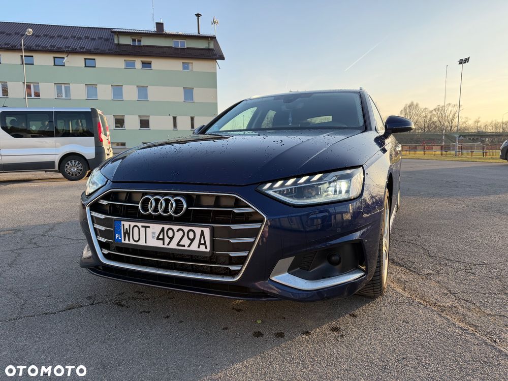 Audi A4 Avant 35 TDI S tronic - 1