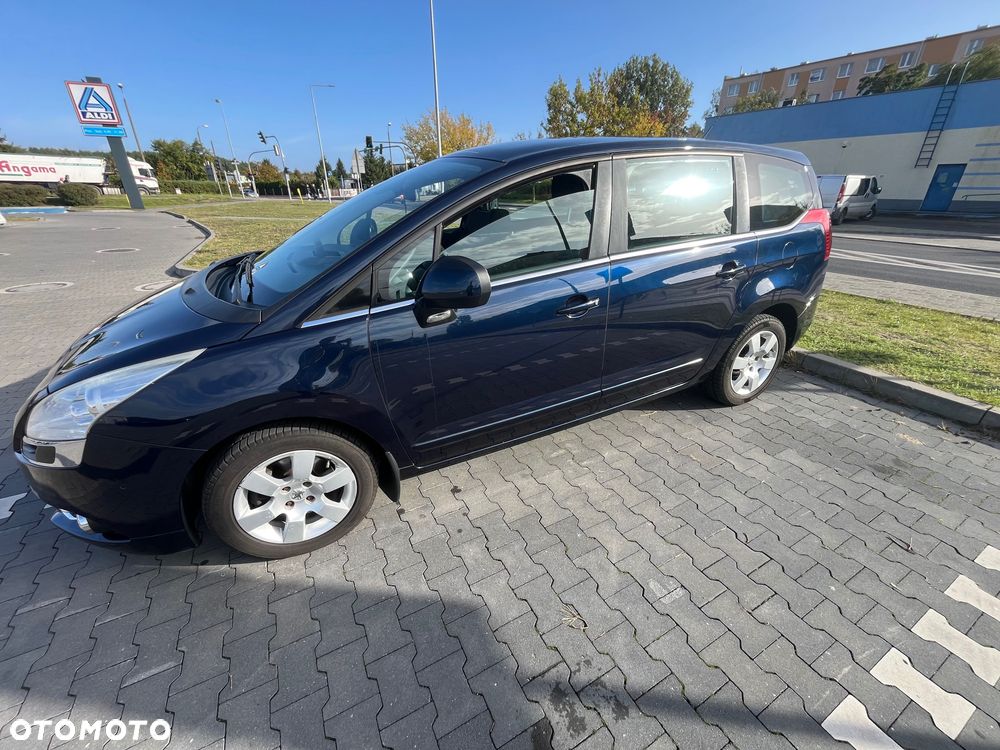 Peugeot 5008 - 4