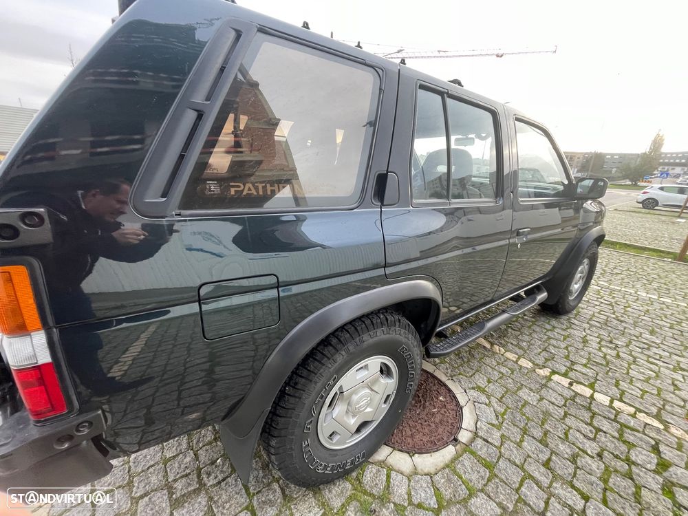 Nissan Pathfinder - 4