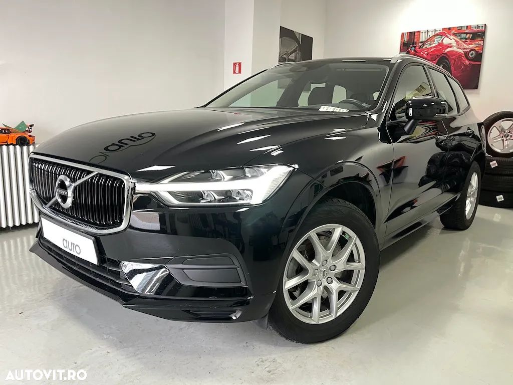 Volvo XC 60 B4 MHEV AWD Momentum - 1