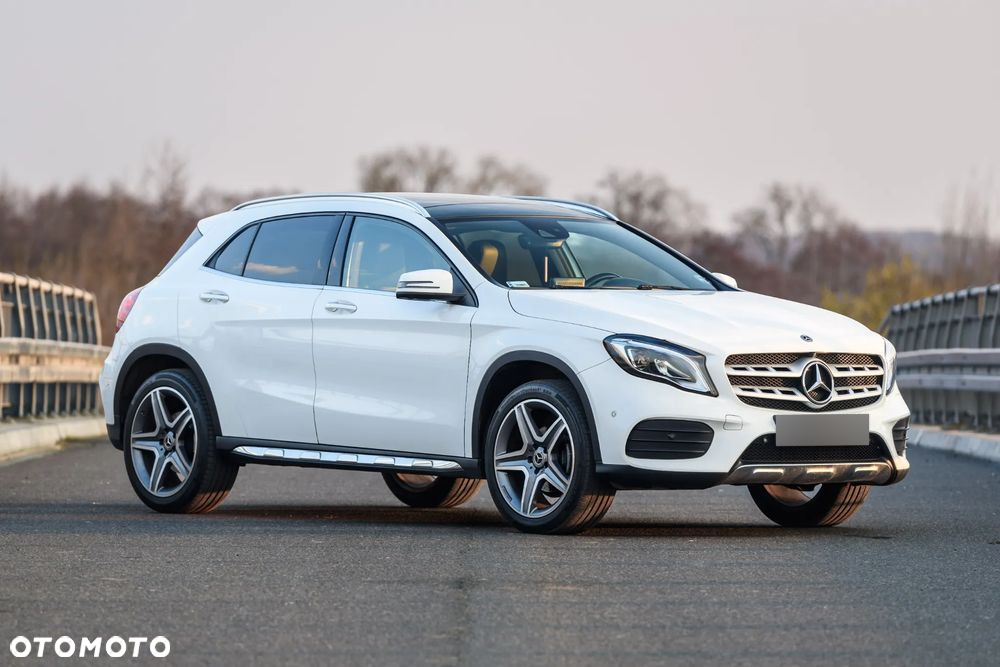 Mercedes-Benz GLA 200 7G-DCT - 3