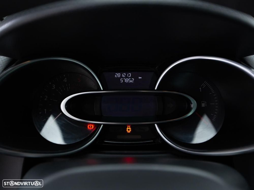 Renault Clio - 16
