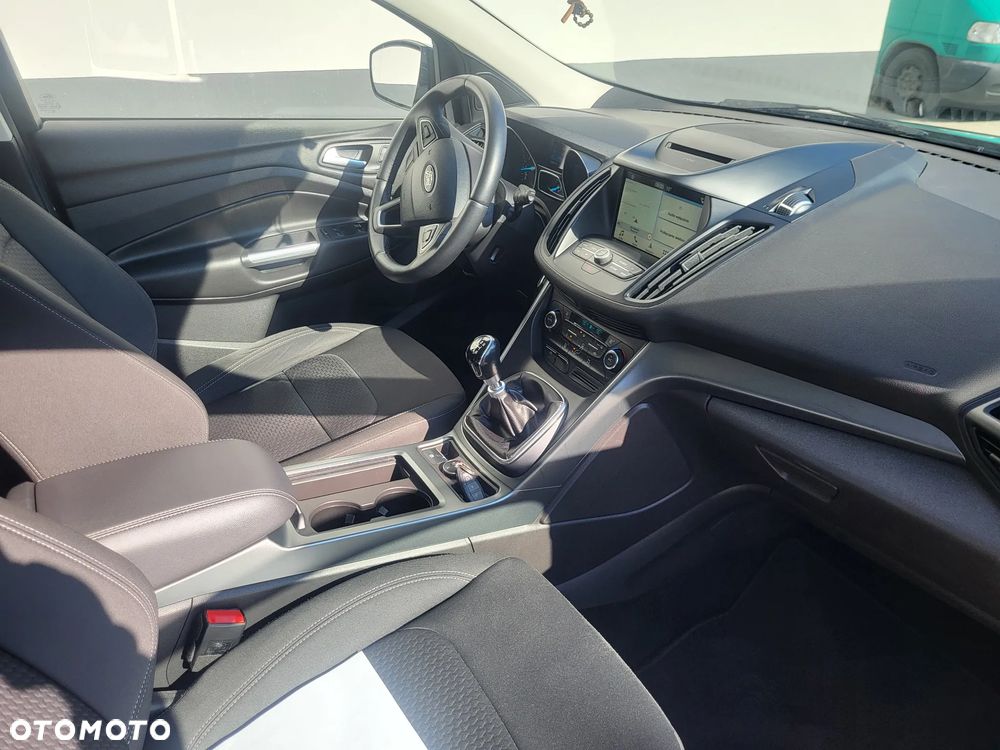 Ford Kuga 1.5 EcoBoost 2x4 Trend - 3