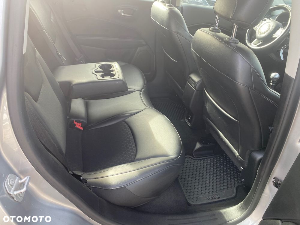 Jeep Compass 1.4 TMair Longitude FWD S&S - 27