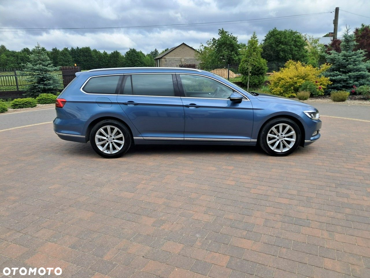 Volkswagen Passat - 8