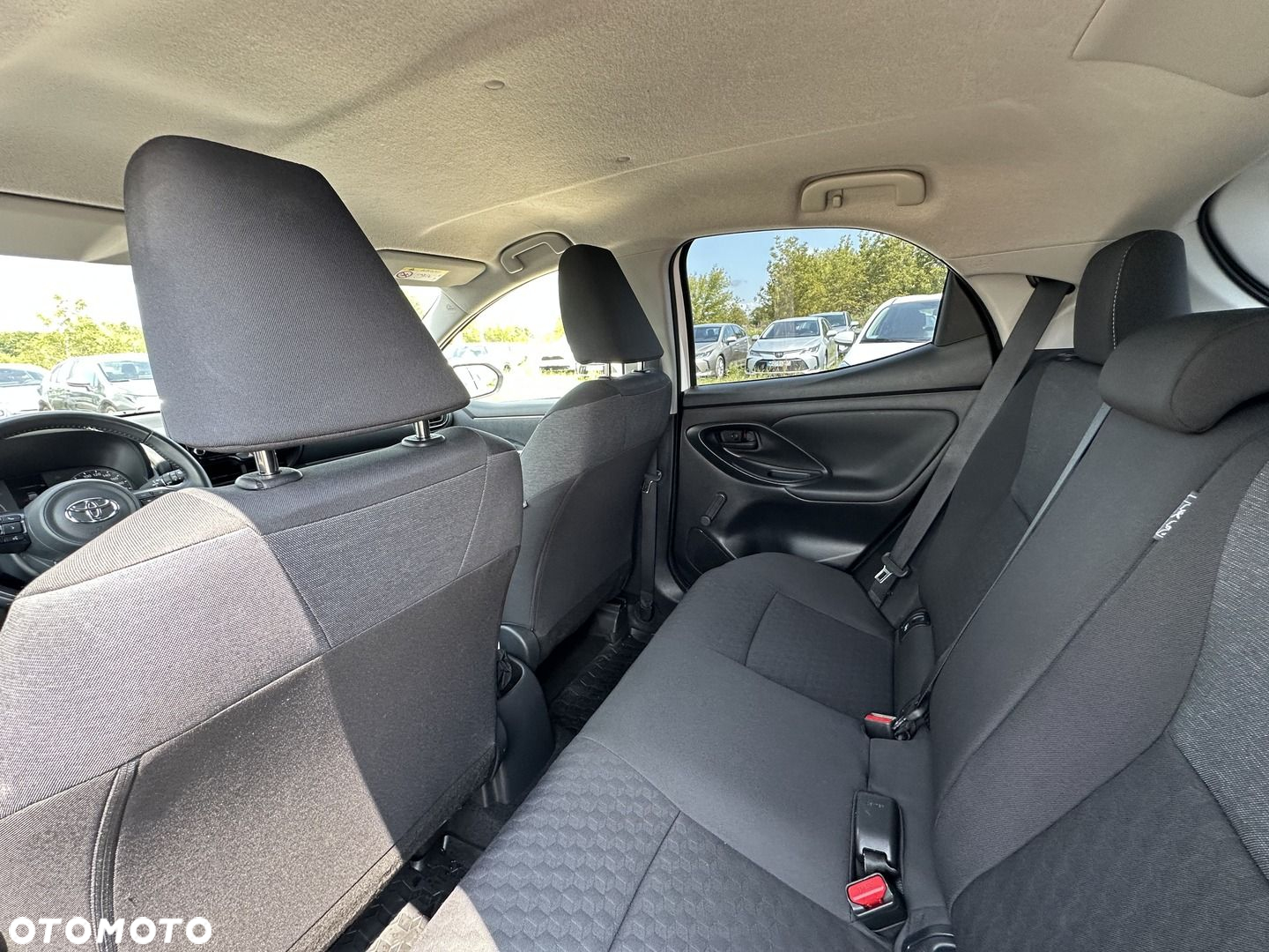 Toyota Yaris - 12