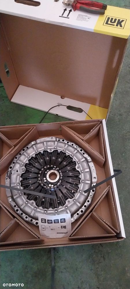 Mercedes-Benz ACTROS - 10