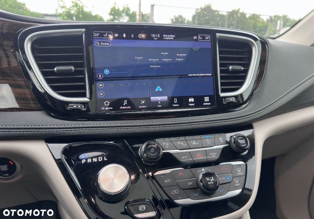 Chrysler Pacifica - 33