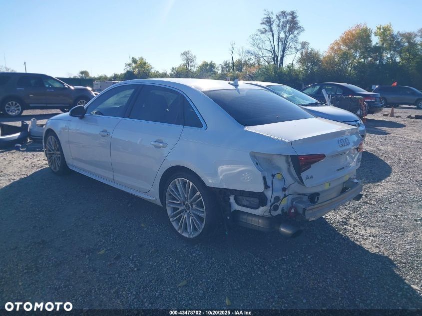 Audi A4 Limousine - 3